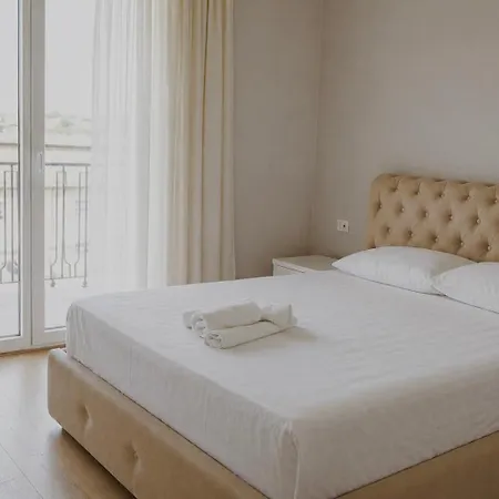 Luxury 아파트